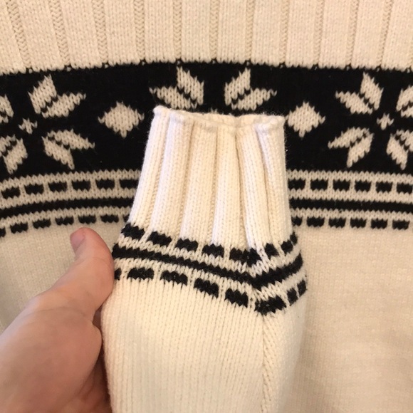 La Hearts Black and White Turtleneck Sweater - Picture 3 of 4